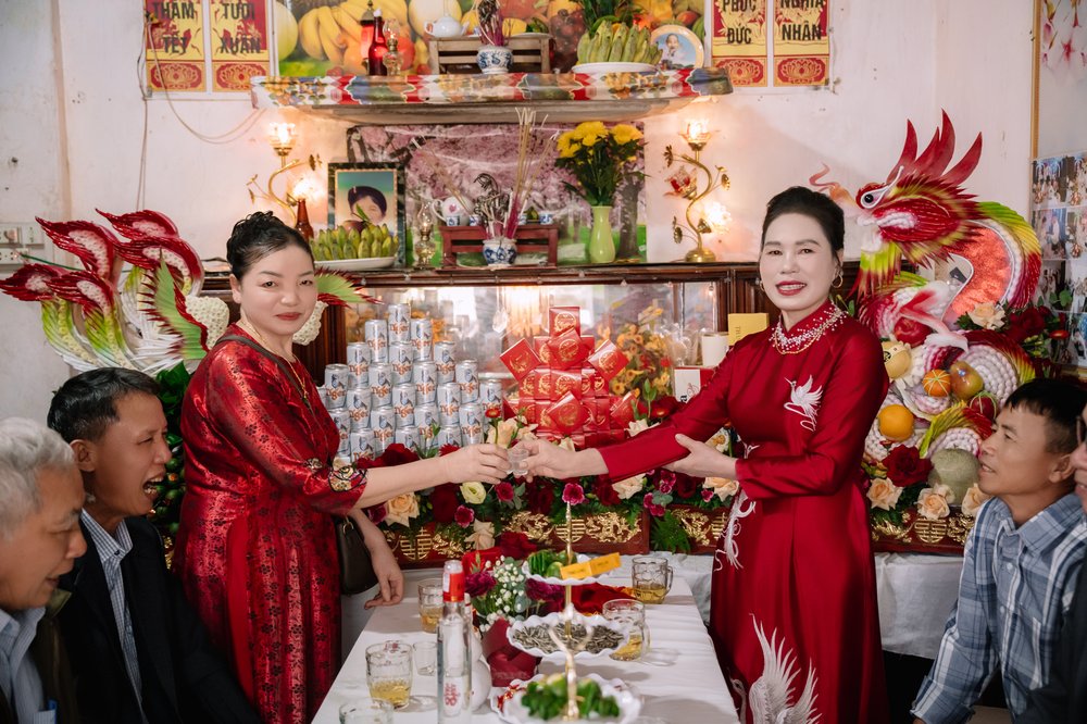 Ảnh cưới studio ánh sáng mềm